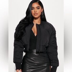 Fashion Nova Black Cropped Puffer - Used
